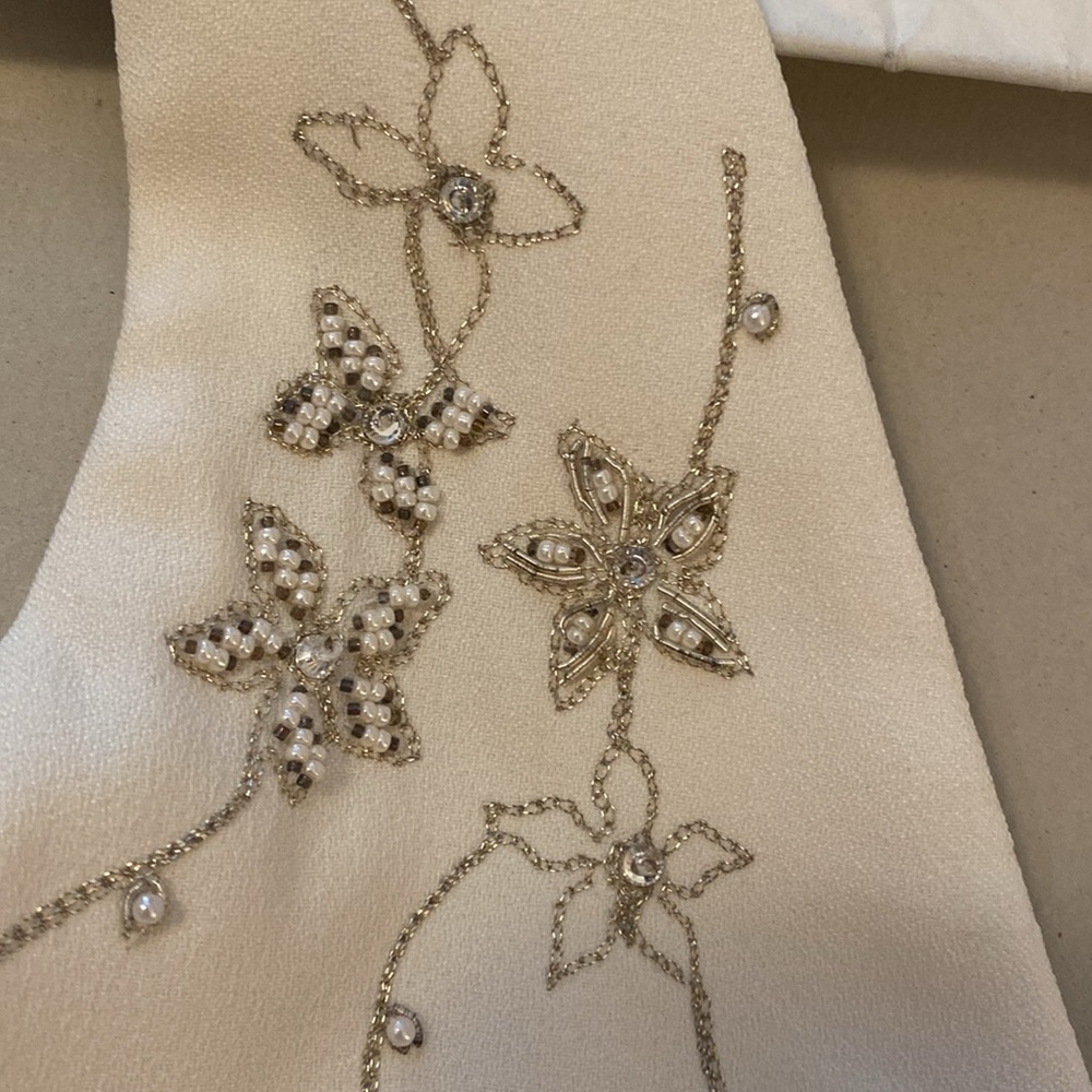 Anjolique Beaded Off-White Wedding Outfit Top - Picture 6 of 9